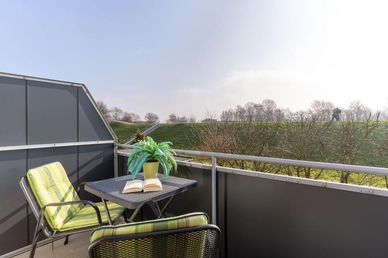 Deichgraf Apartment Busum Bagian luar foto